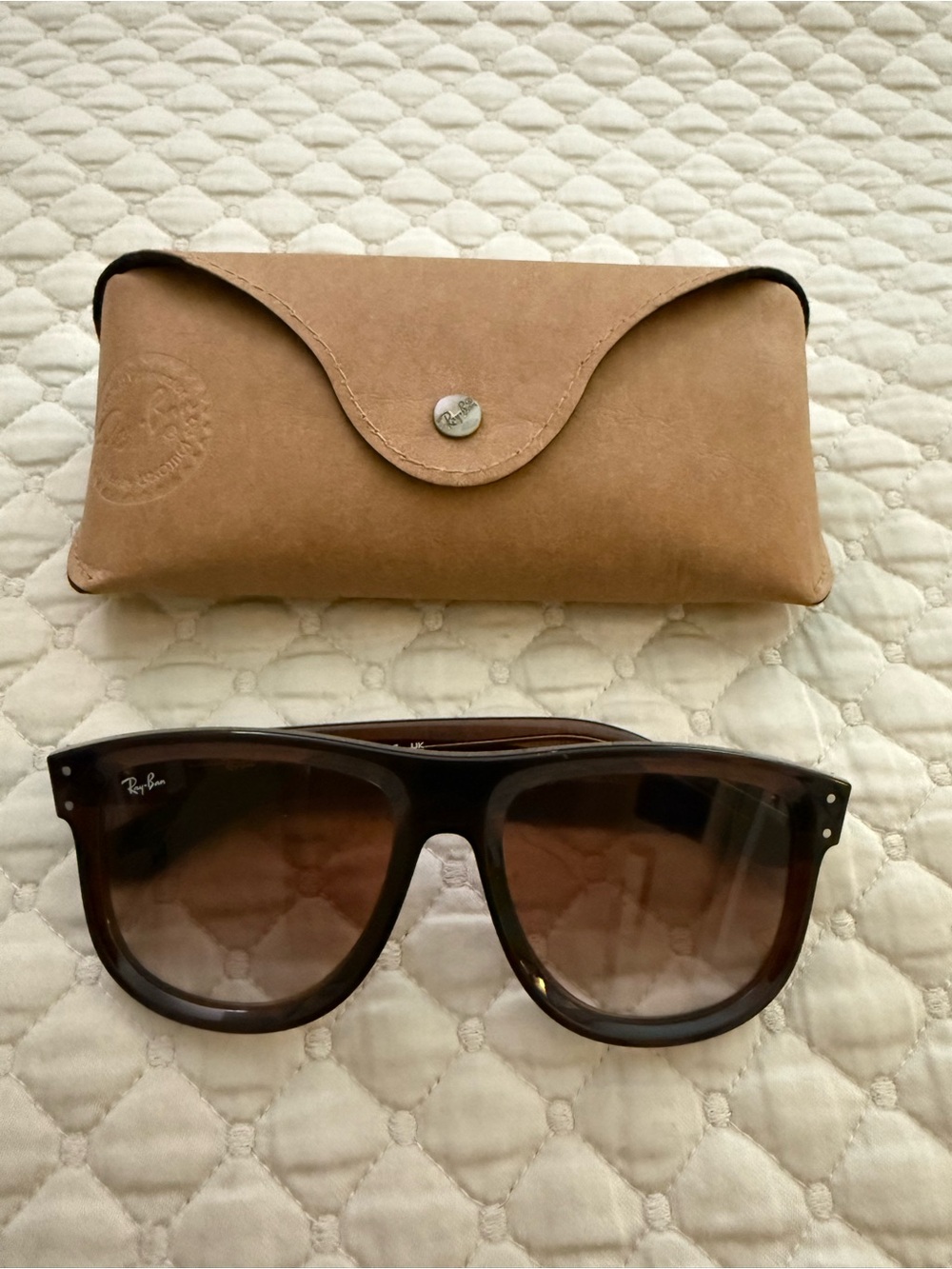 Ray-Ban Brown Tortoiseshell Sunglasses with Gradient Lenses